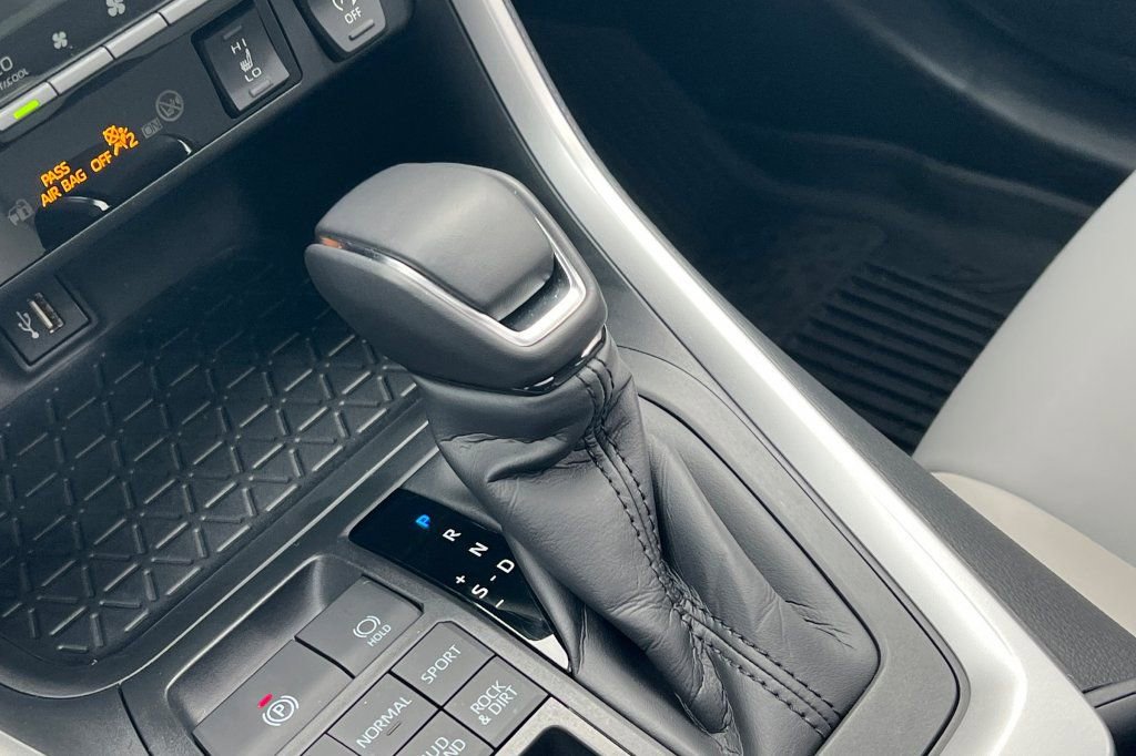 Used 2025 Toyota RAV4 XLE Premium w/ Weather Package image 18