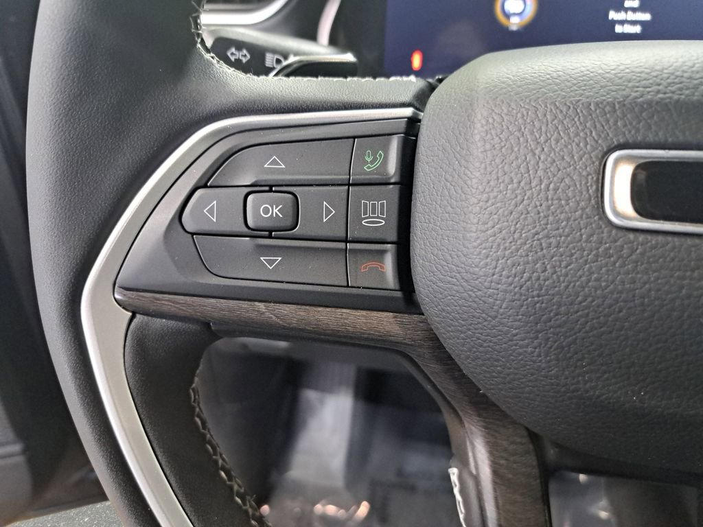 Certified 2024 Jeep Grand Cherokee Limited image 18