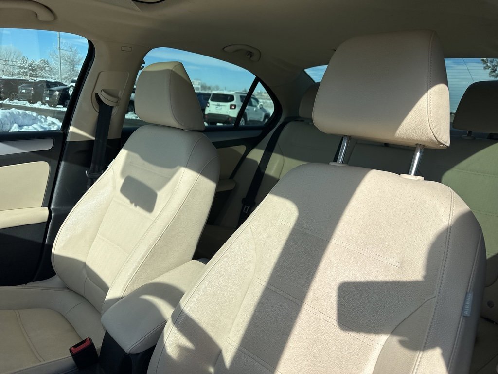 Used 2012 Volkswagen Jetta TDI image 15
