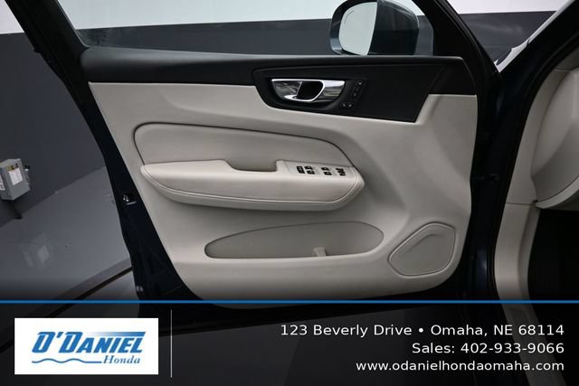 Used 2018 Volvo XC60 T5 Inscription AWD/4WD image 23