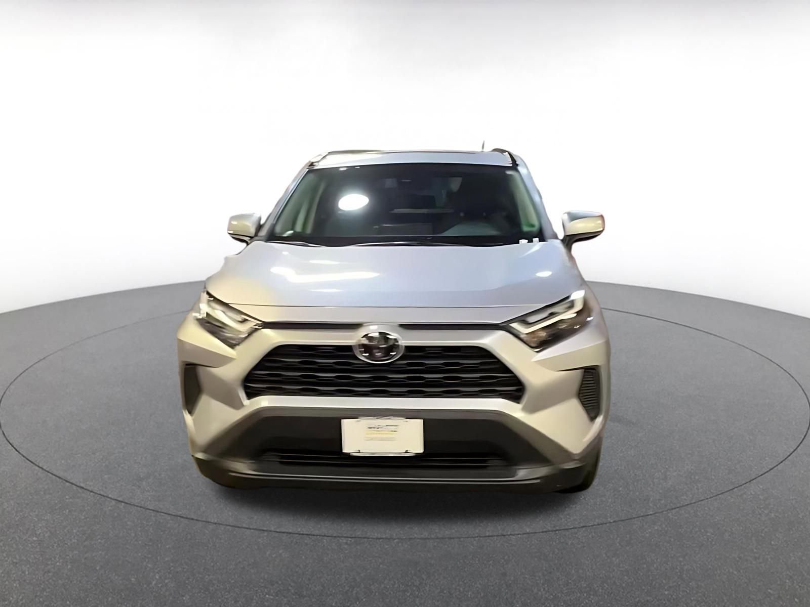 Used 2025 Toyota RAV4 XLE image 4