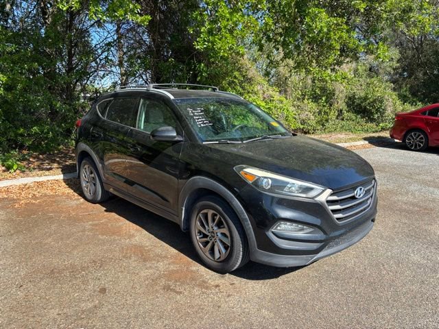 Used 2016 Hyundai Tucson SE w/ Option Group 02 FWD image 2