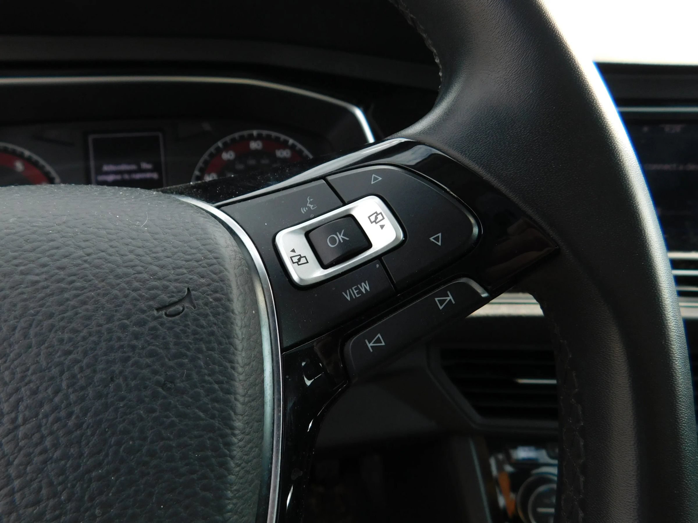 Used 2020 Volkswagen Jetta SE w/ SE Cold Weather Package FWD image 18