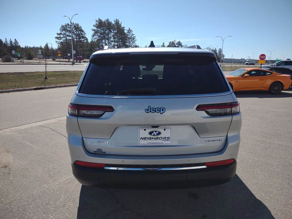 Used 2023 Jeep Grand Cherokee L Limited w/ MOPAR Finishing Package AWD/4WD image 4