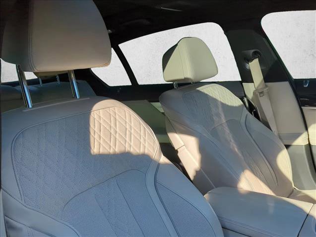 Used 2019 BMW 750i w/ M Sport Package image 19
