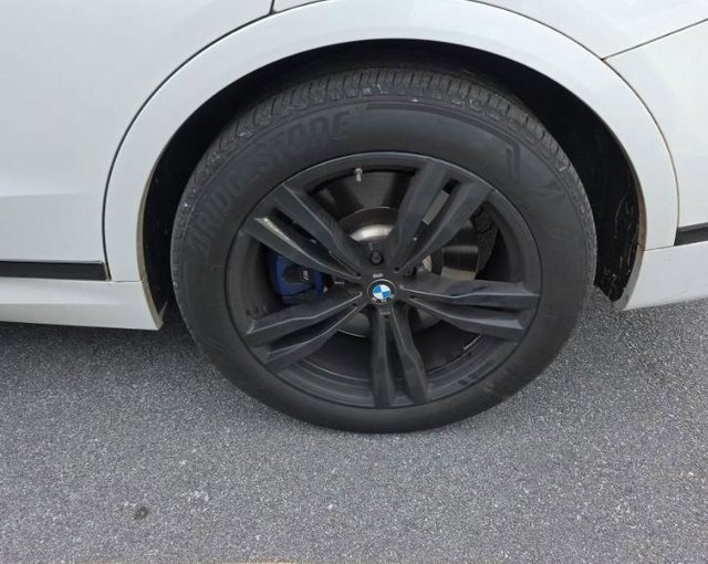 Used 2020 BMW X7 M50i image 5