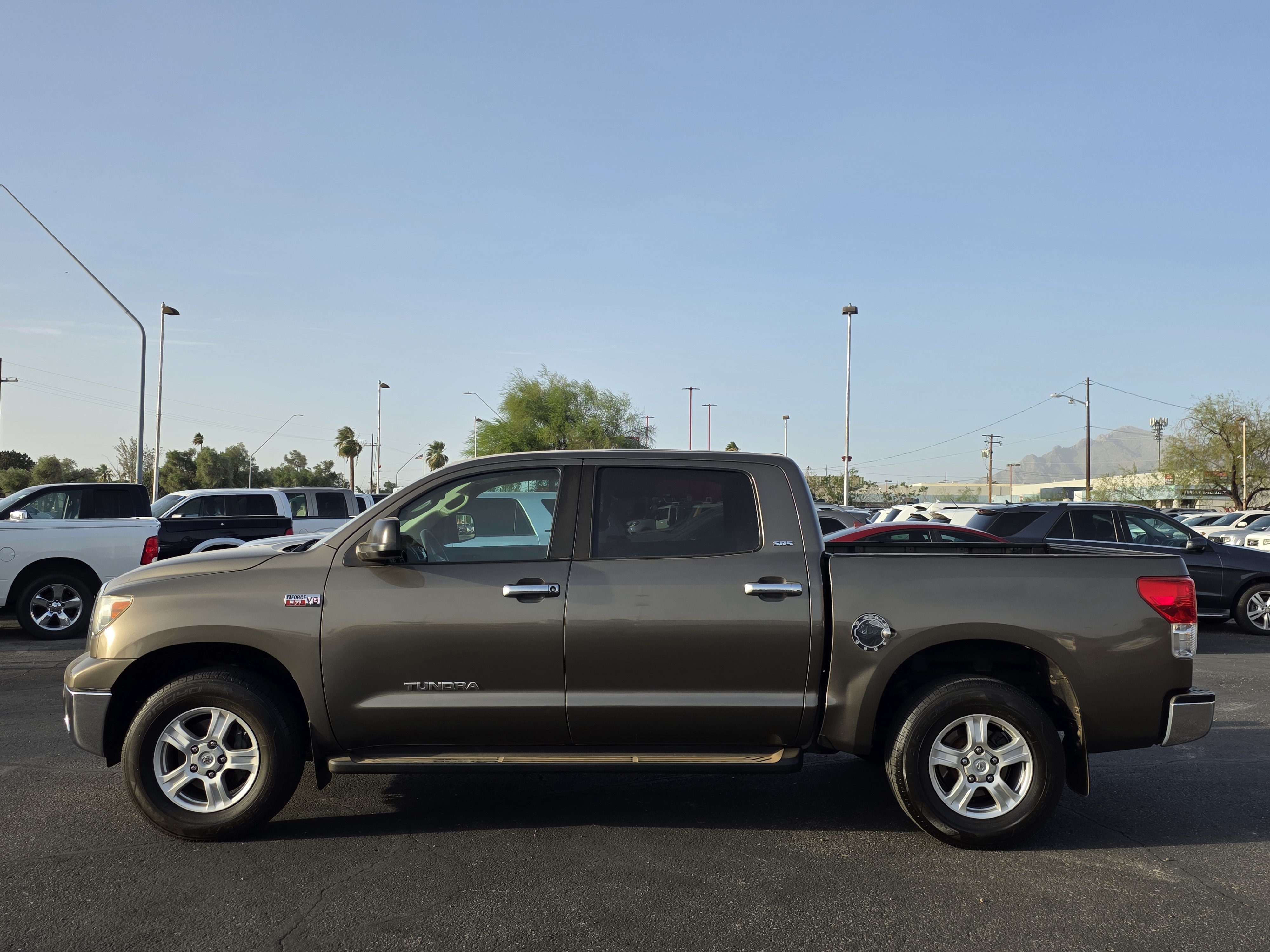 Used 2010 Toyota Tundra SR5 RWD image 2