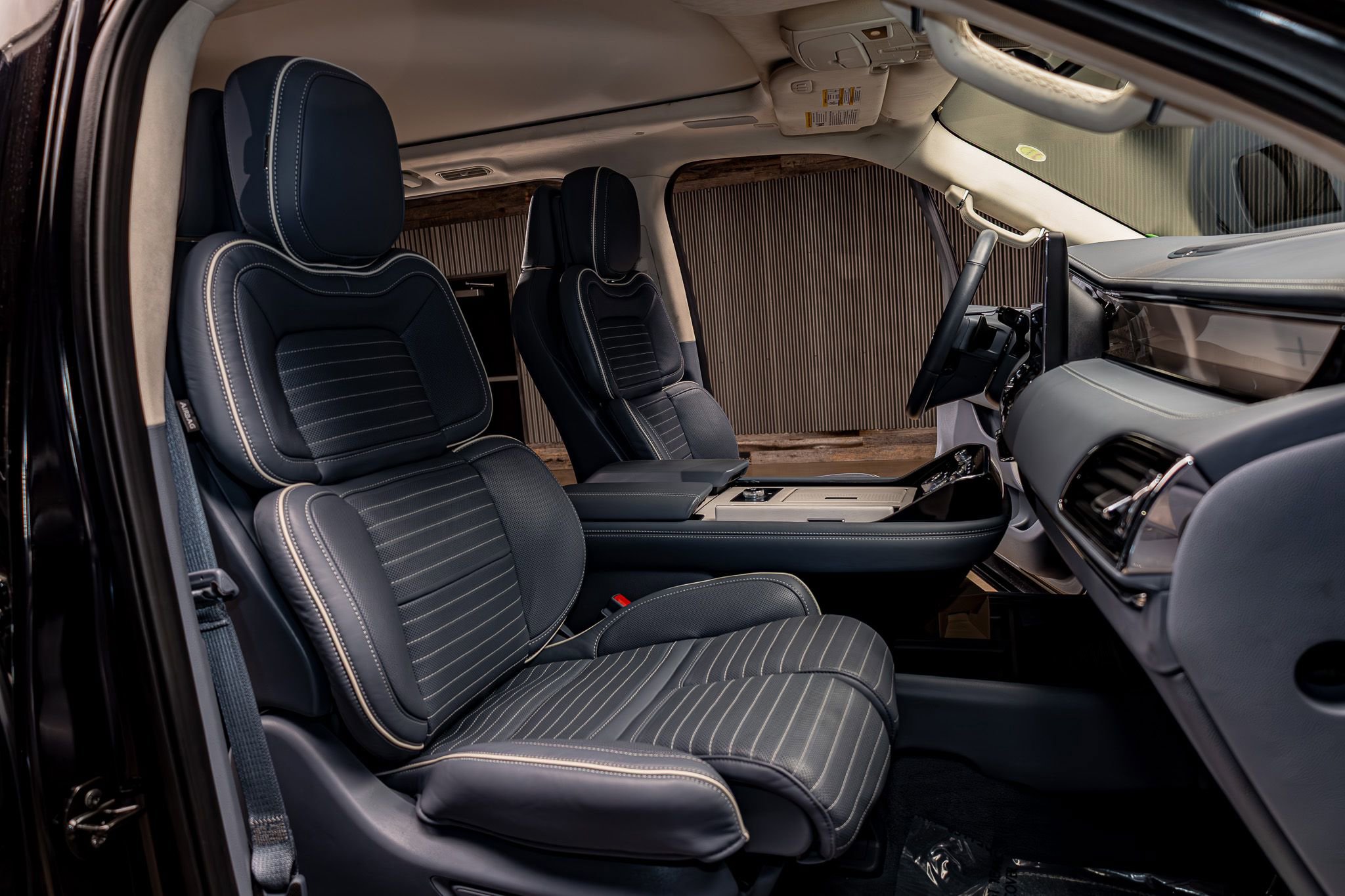 Used 2024 Lincoln Navigator Black Label image 28