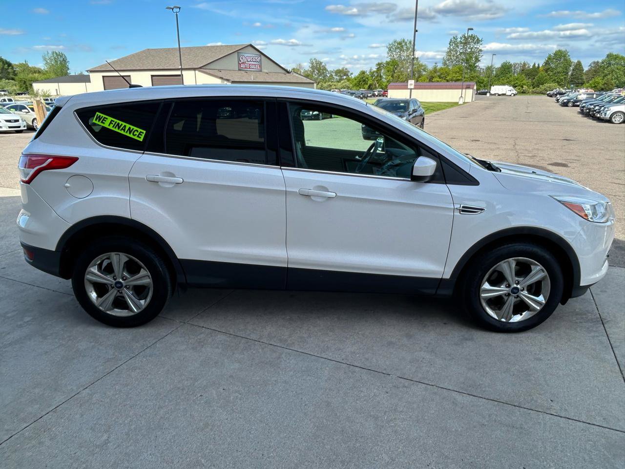 Used 2015 Ford Escape SE FWD image 4