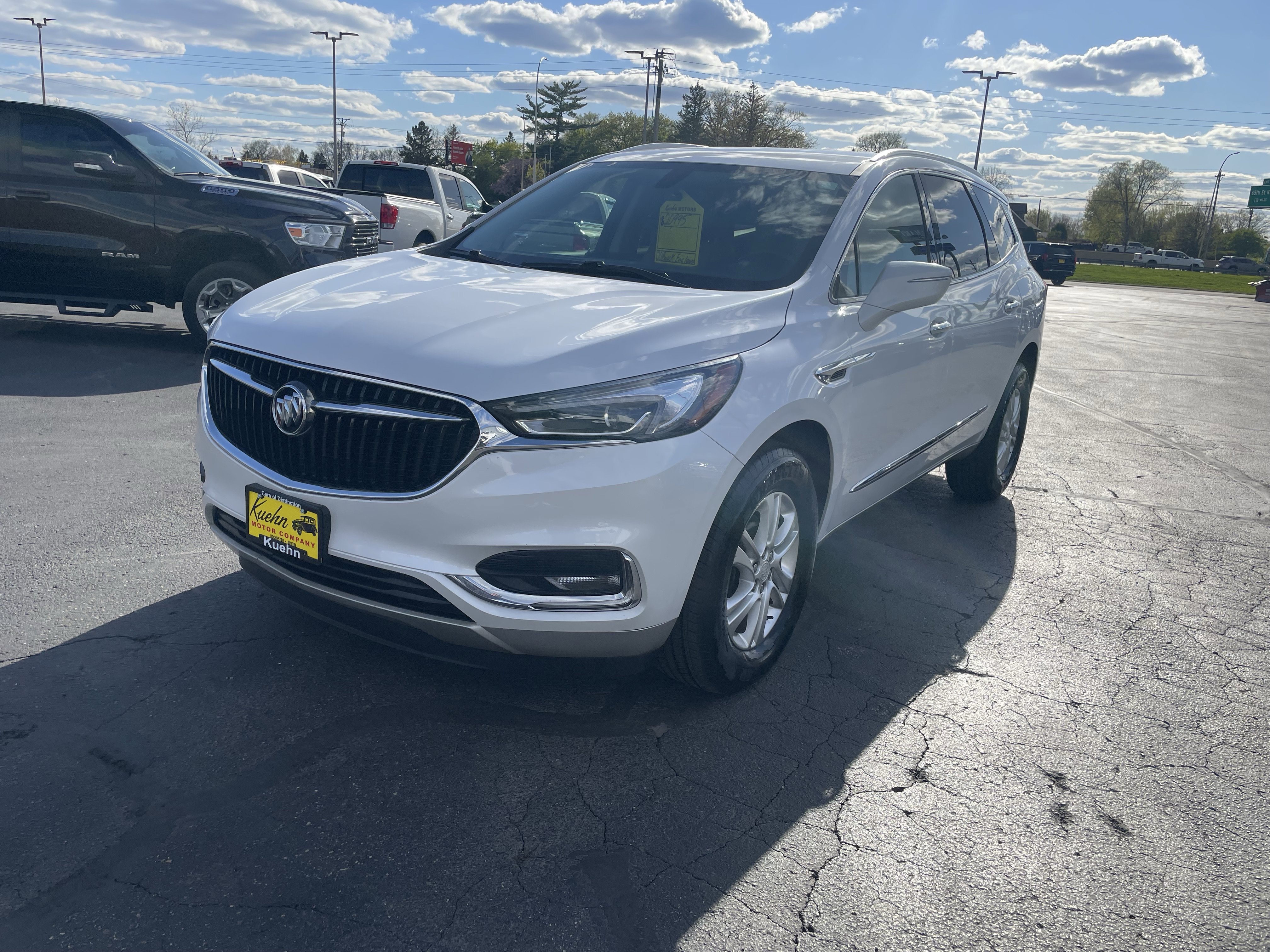 Used 2020 Buick Enclave Essence w/ LPO, Floor Liner Package AWD/4WD image 4