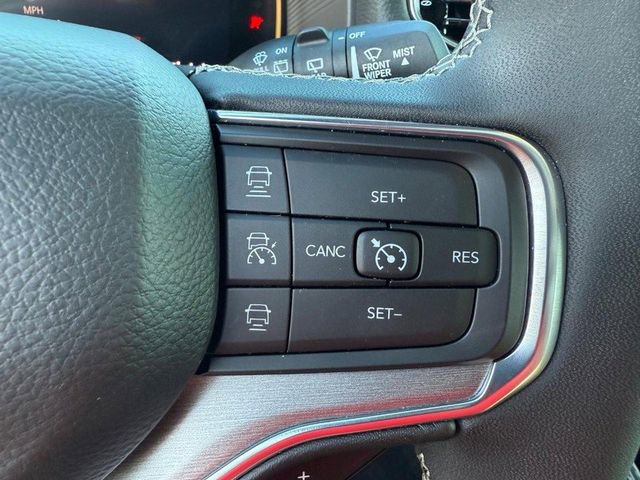 Used 2024 Jeep Wagoneer L Series II w/ Convenience Group I image 23