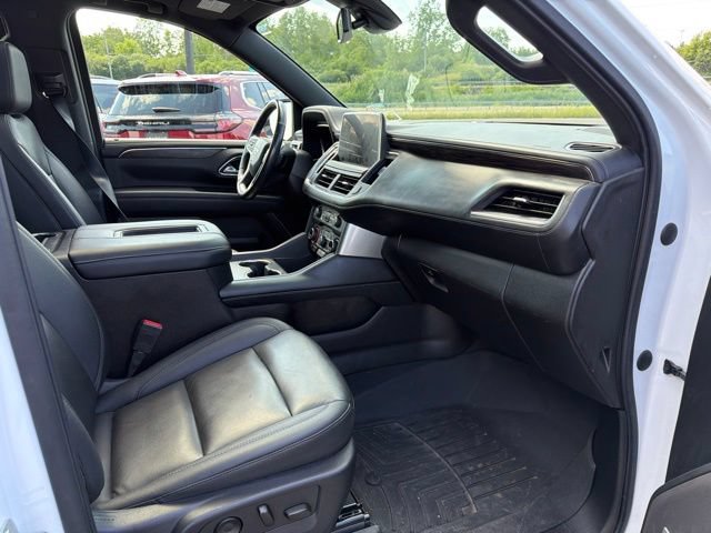 Used 2022 Chevrolet Suburban LT w/ LT Signature Plus Package AWD/4WD image 10