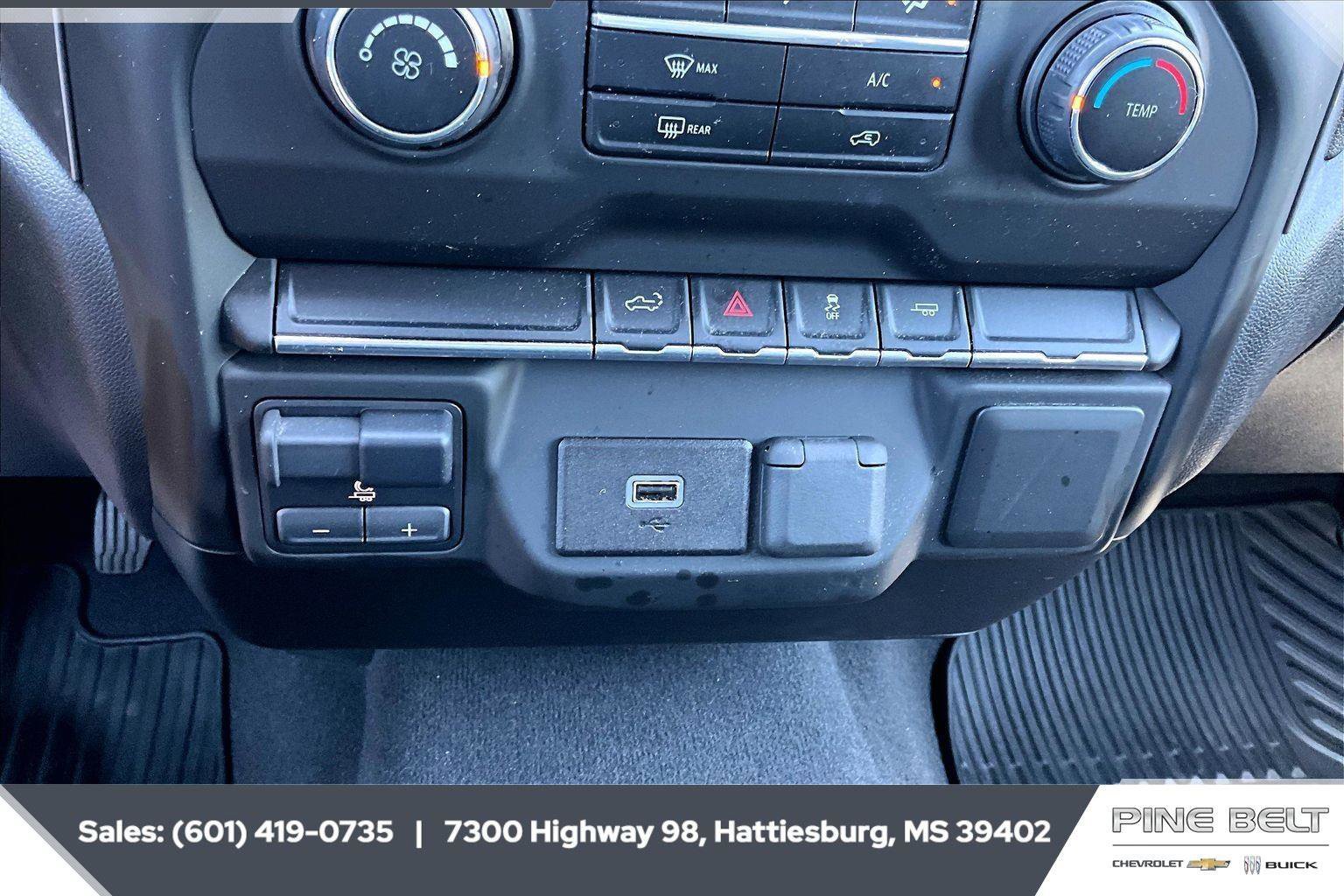 Used 2019 Chevrolet Silverado 1500 Custom w/ Custom Convenience Package RWD image 24