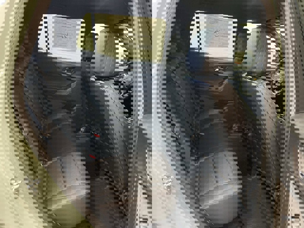 New 2026 Chevrolet Equinox LT w/ Convenience Package II image 31