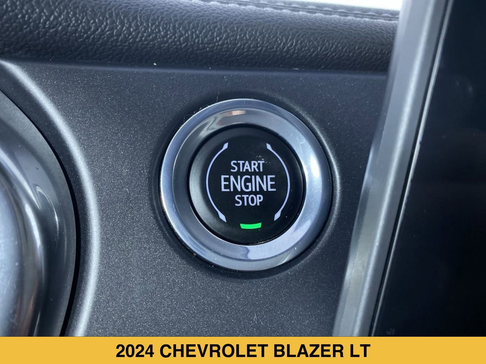 Certified 2024 Chevrolet Blazer LT w/ Convenience Package FWD image 8