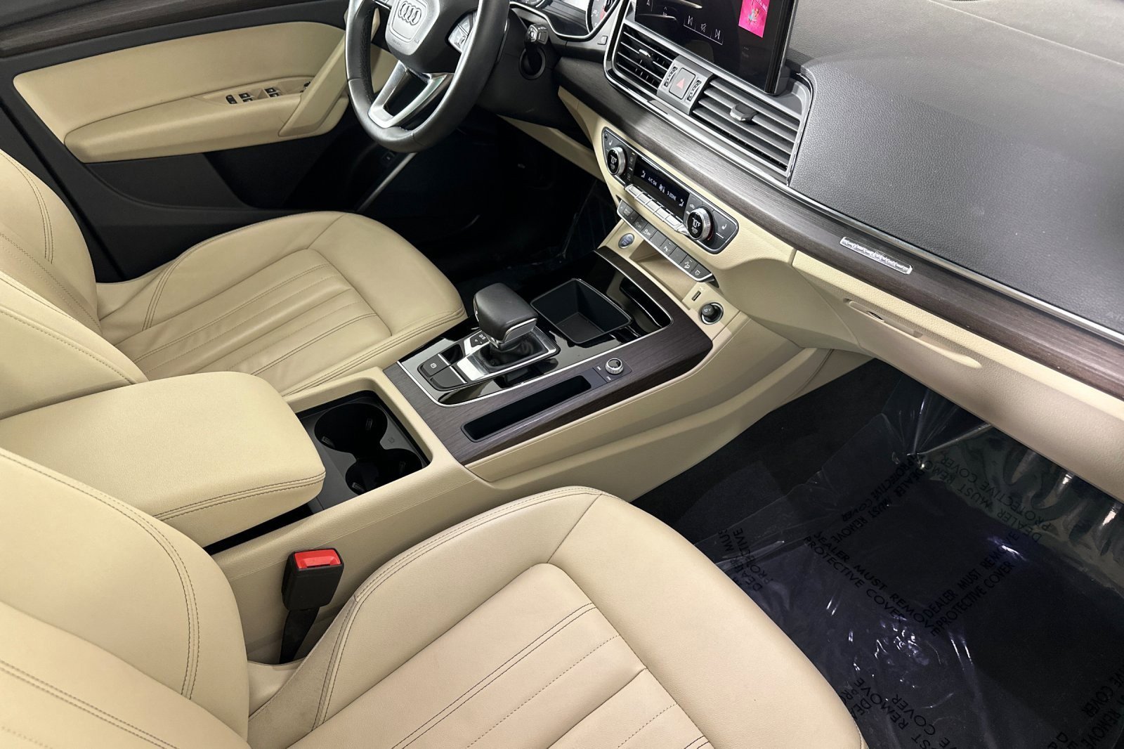 Used 2023 Audi Q5 2.0T Premium w/ Convenience Package image 15