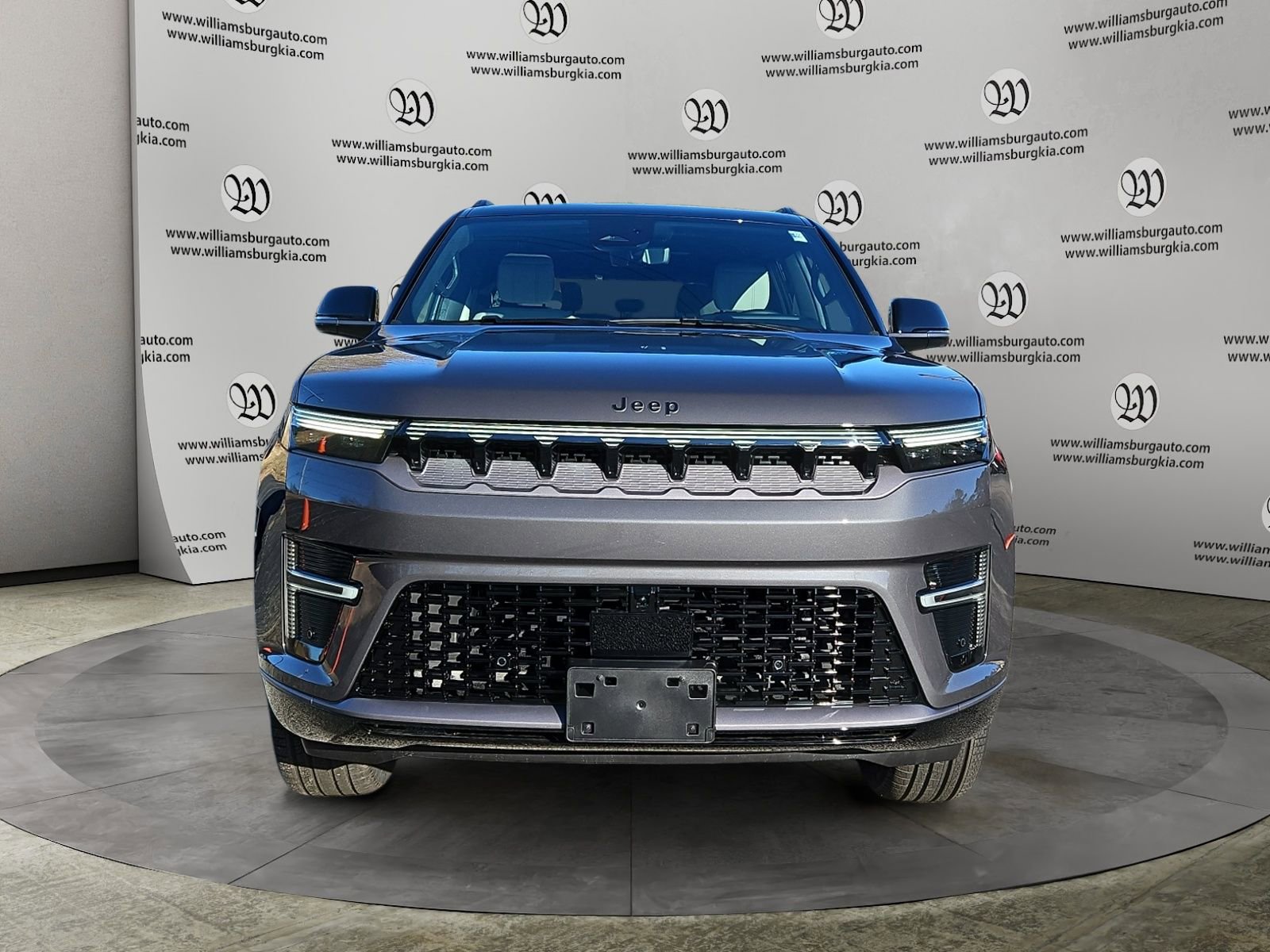 New 2026 Jeep Grand Wagoneer Summit image 8