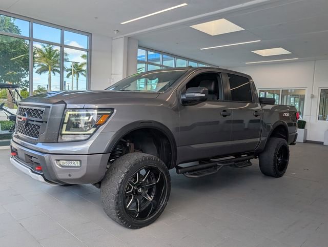 Used 2021 Nissan Titan PRO-4X w/ Pro-4x Convenience Package image 3