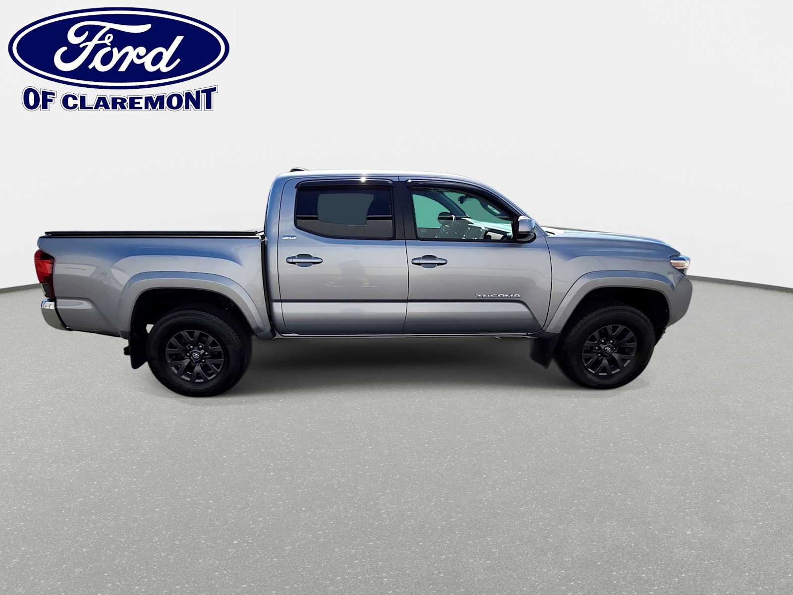 Used 2021 Toyota Tacoma SR5 AWD/4WD image 9