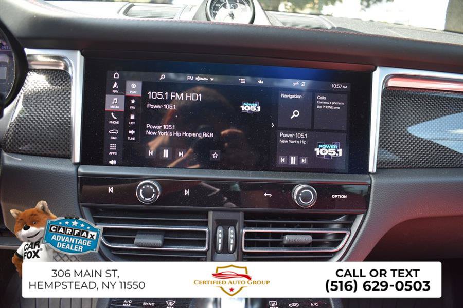 Used 2023 Porsche Macan Turbo AWD/4WD image 18