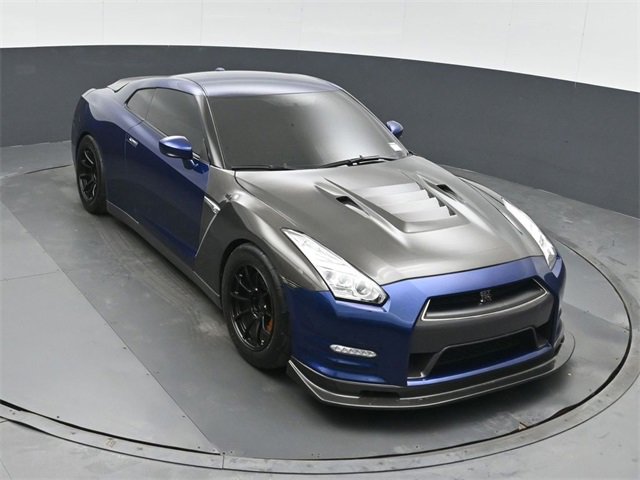 Used 2015 Nissan GT-R Black Edition image 36