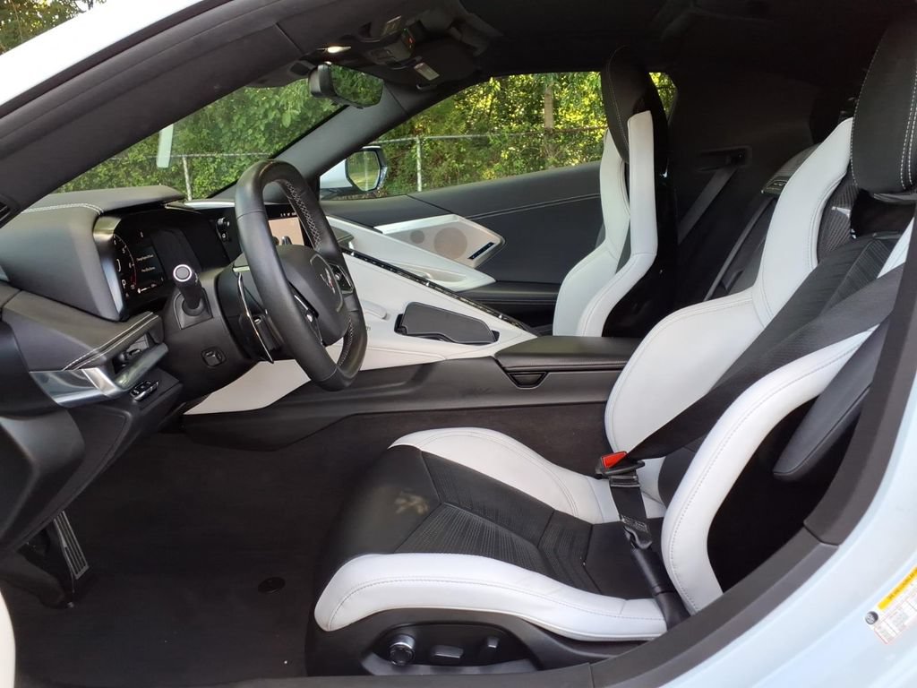 Used 2024 Chevrolet Corvette Stingray Preferred Cpe w/ Z51 Performance Package RWD image 9