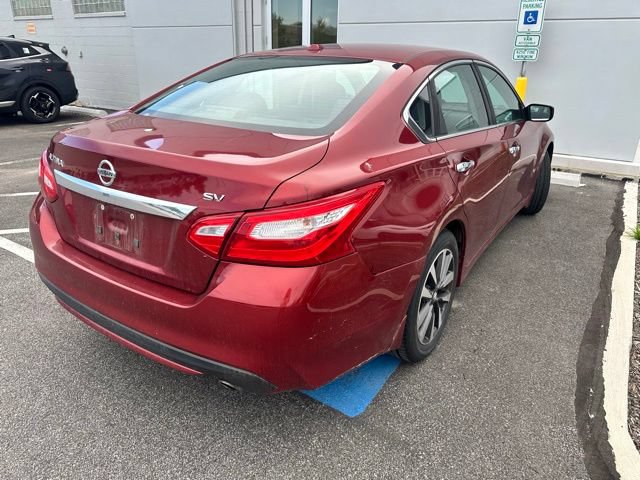 Used 2016 Nissan Altima 2.5 SV FWD image 3