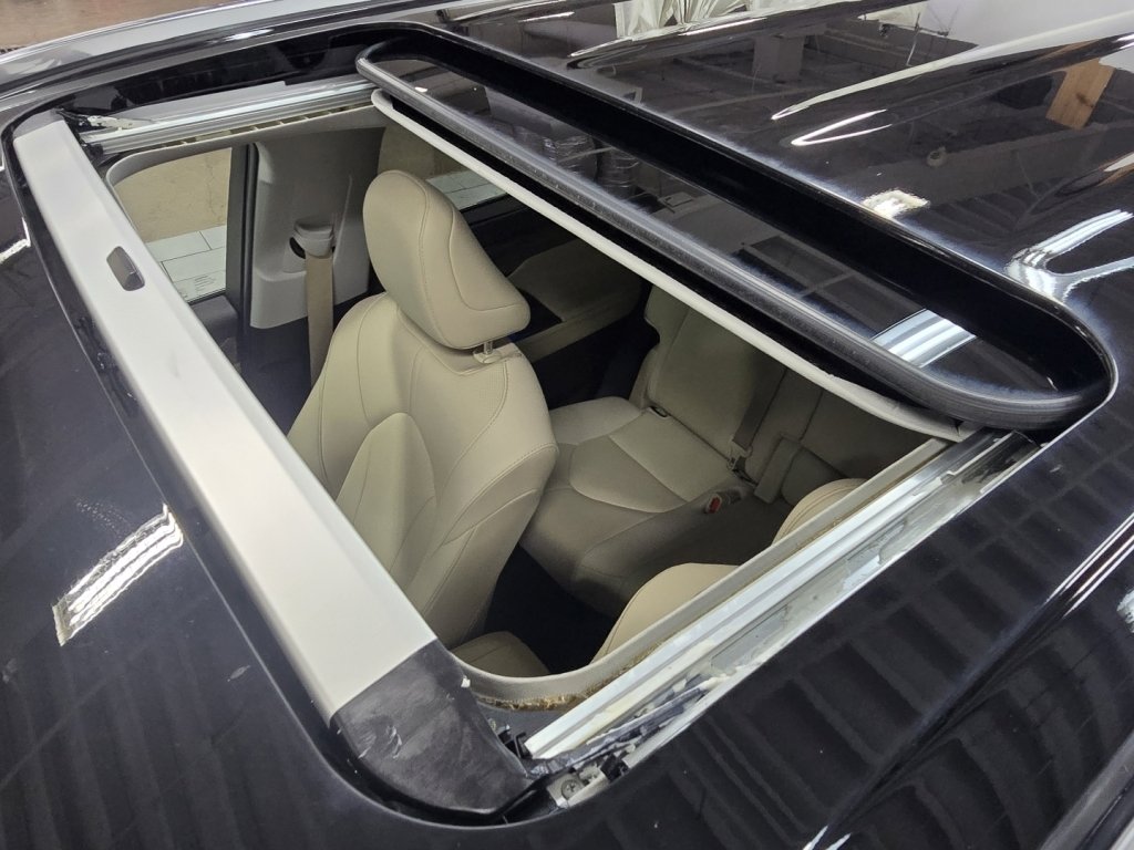 Certified 2020 Toyota Highlander Limited image 3