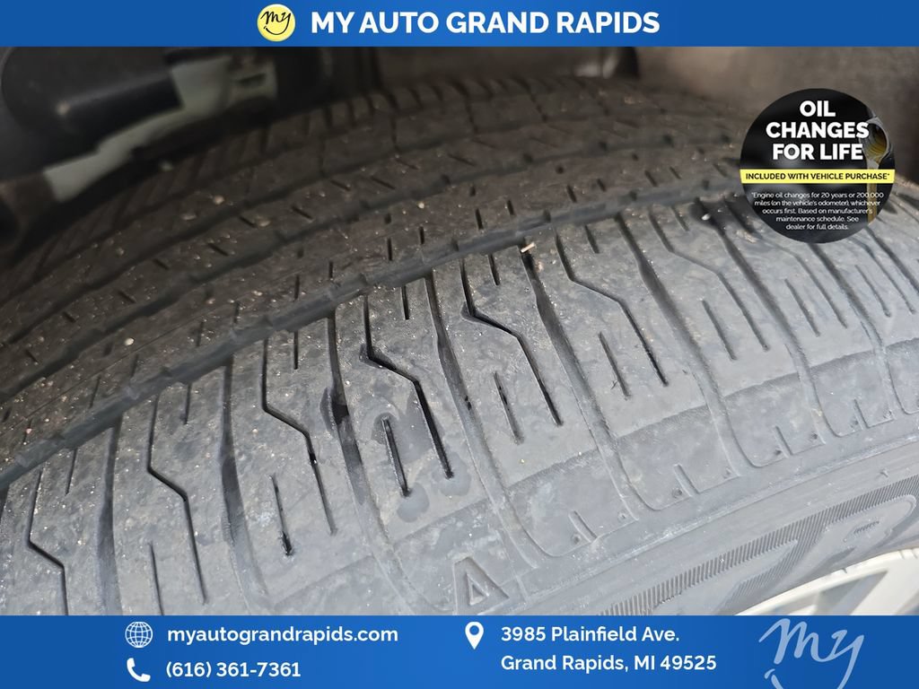Used 2023 Nissan Rogue SL AWD/4WD image 33