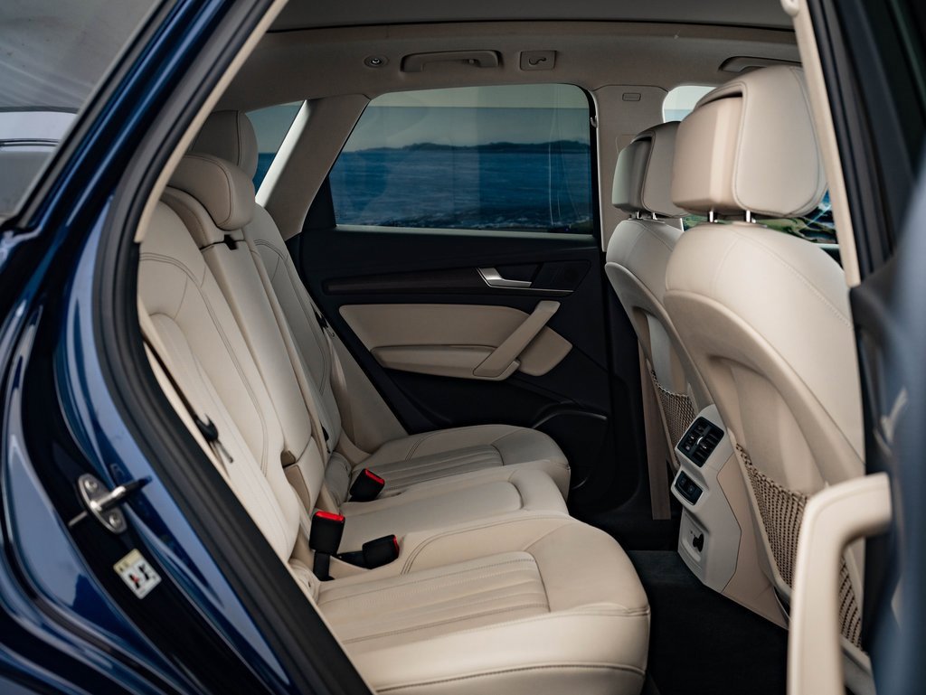 Certified 2025 Audi Q5 2.0T Premium w/ Convenience Plus Package image 44