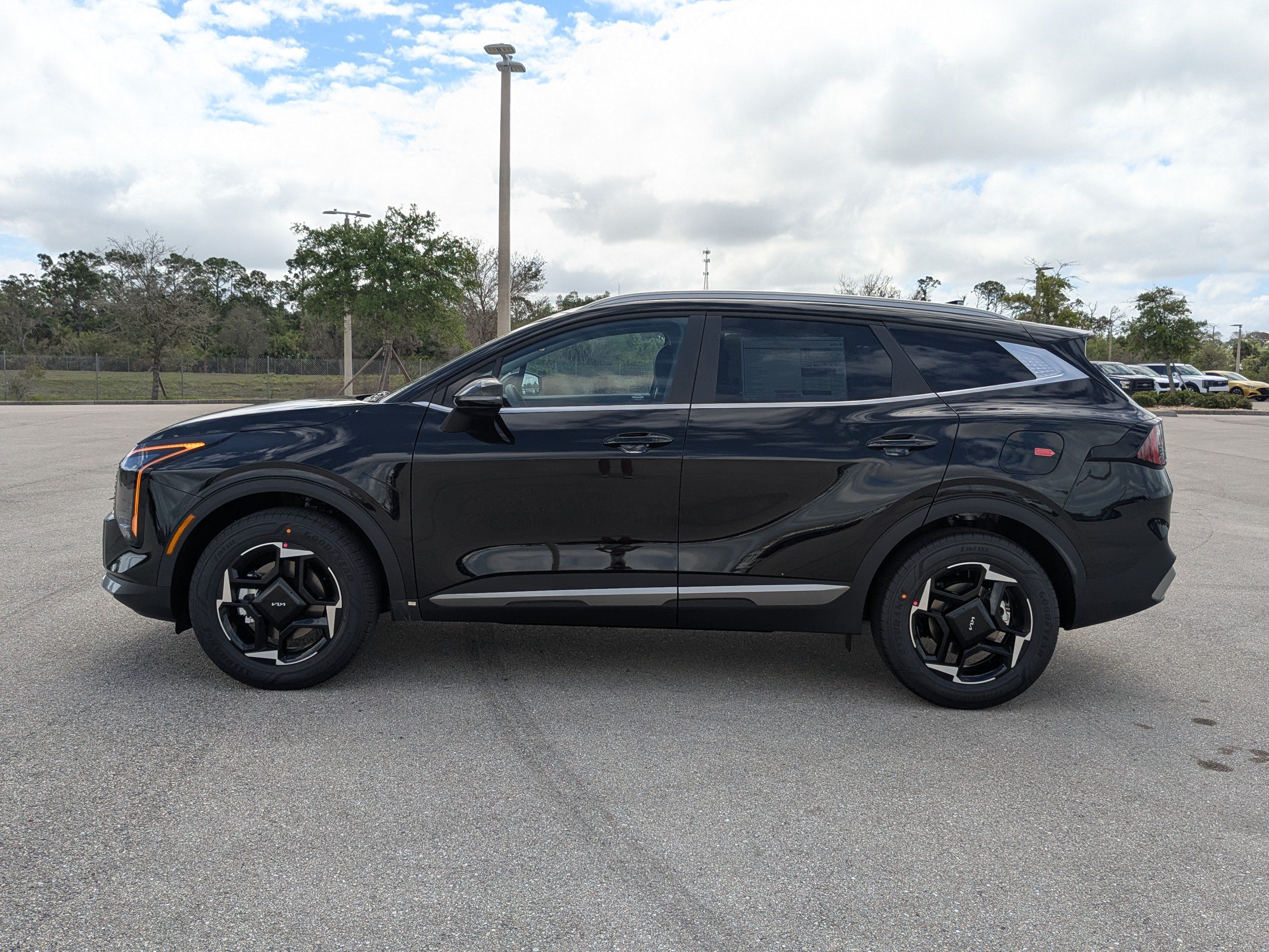 New 2026 Kia Sportage EX AWD/4WD image 8