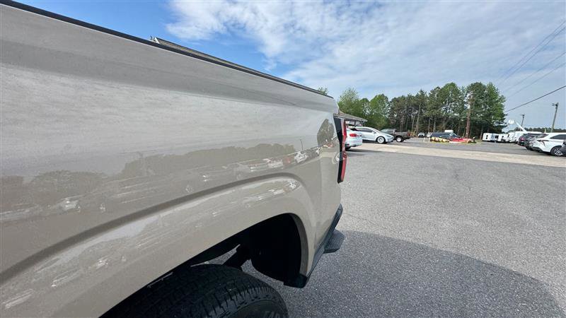 Used 2024 Chevrolet Colorado W/T image 18
