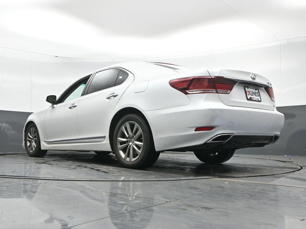 Used 2013 Lexus LS 460 AWD w/ Comfort Pkg image 33