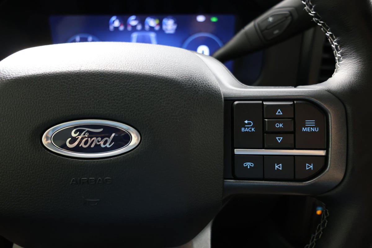 Used 2026 Ford F350 Lariat AWD/4WD image 30