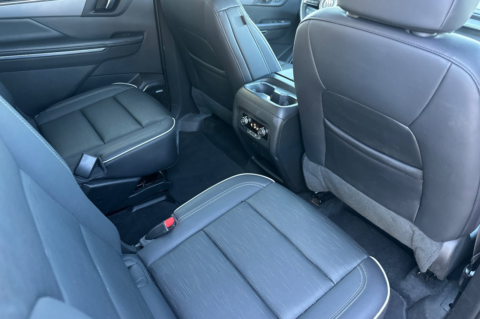 Used 2026 Buick Enclave Sport Touring FWD image 19