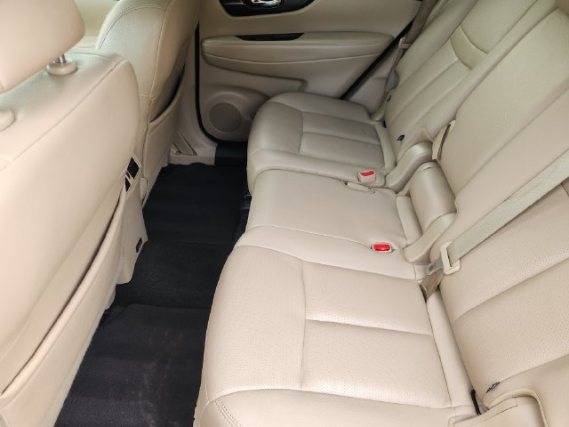 Used 2019 Nissan Rogue SL w/ Premium Package FWD image 27