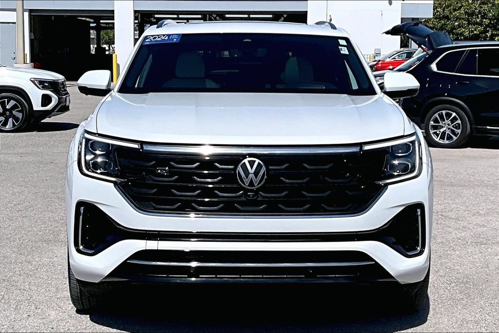 Certified 2024 Volkswagen Atlas Cross Sport SEL Premium R-Line AWD/4WD image 10