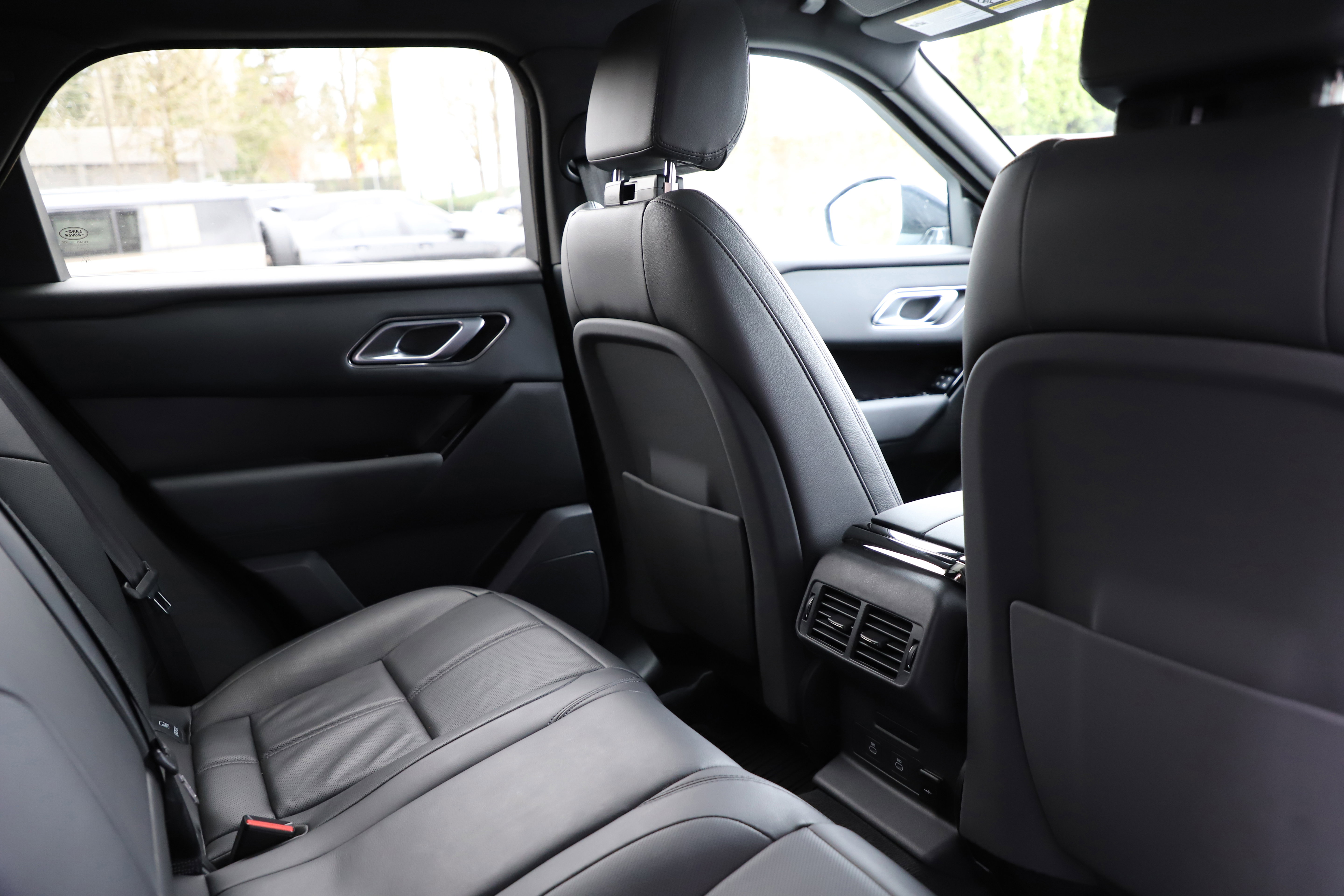 Certified 2026 Land Rover Range Rover Velar Dynamic SE image 11