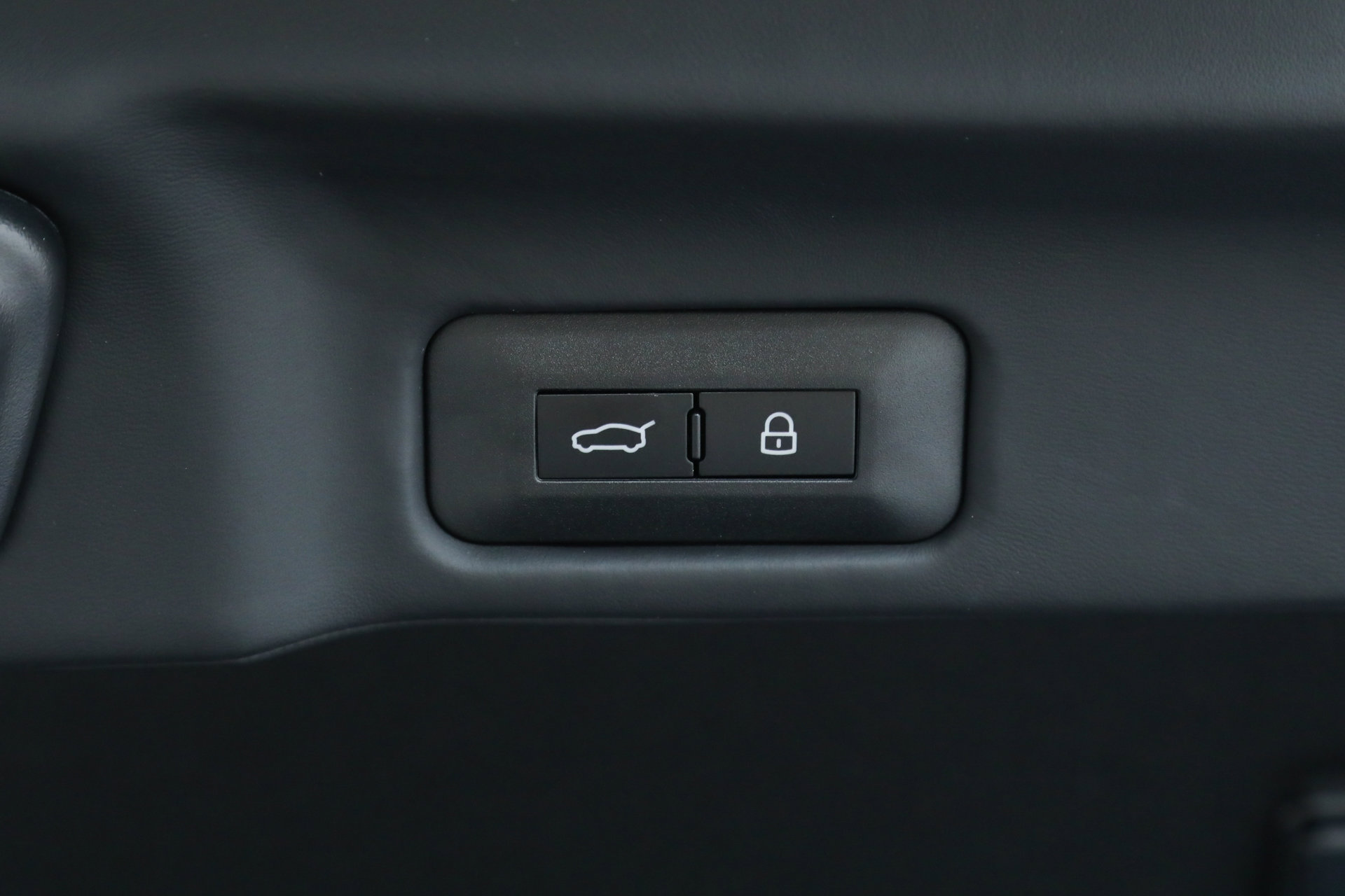 Certified 2025 Ferrari 12Cilindri image 37