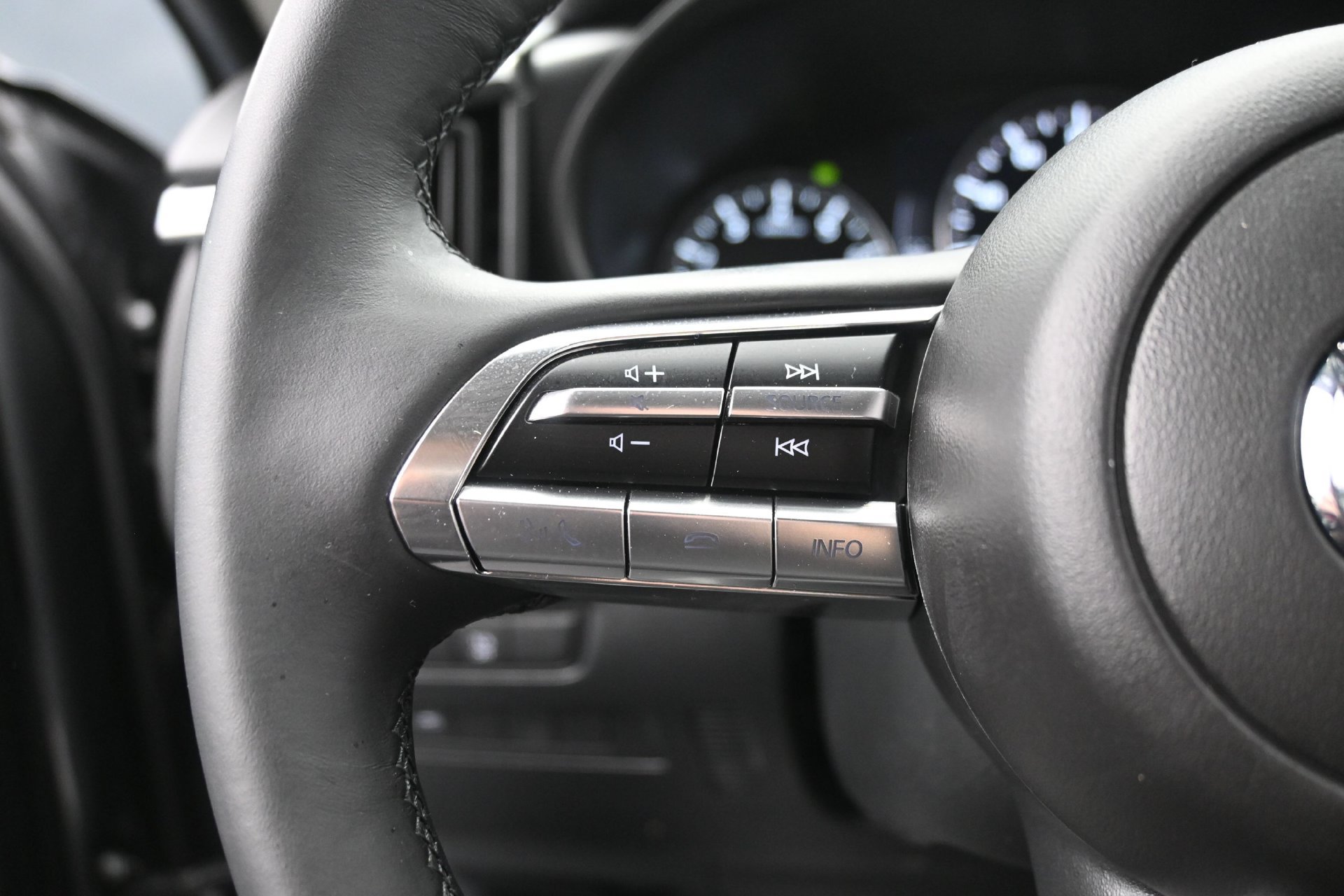 Used 2025 MAZDA CX-50 AWD 2.5 S w/ Preferred Package image 23