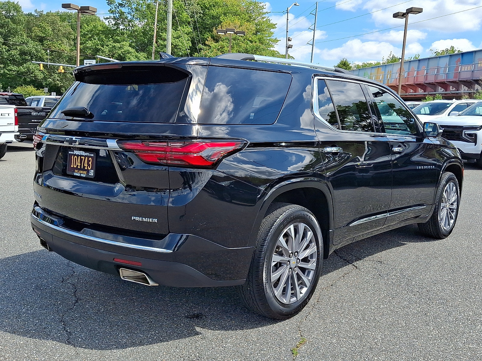 Certified 2023 Chevrolet Traverse Premier FWD image 6