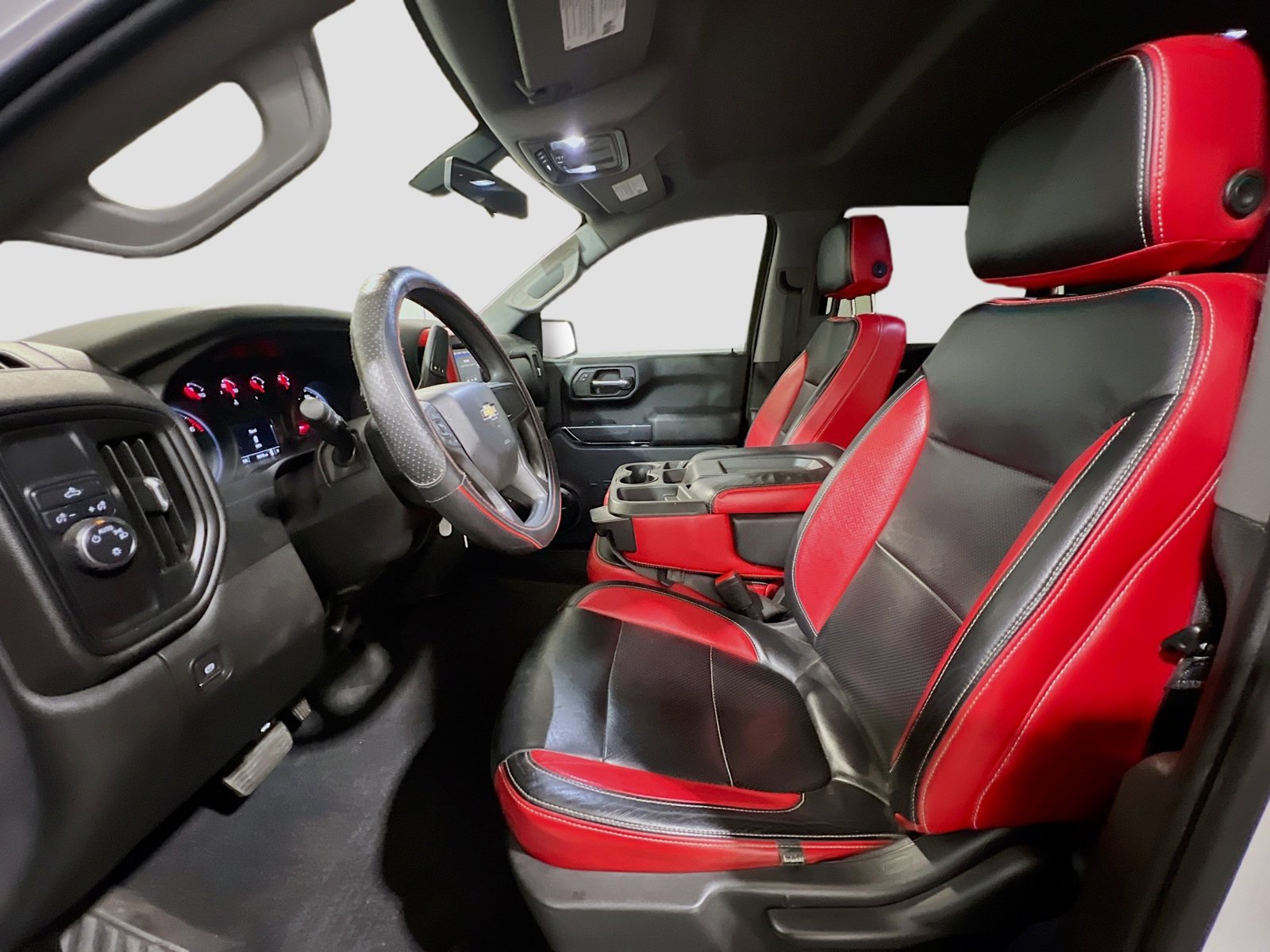 Used 2020 Chevrolet Silverado 1500 Custom w/ Custom Value Package image 14