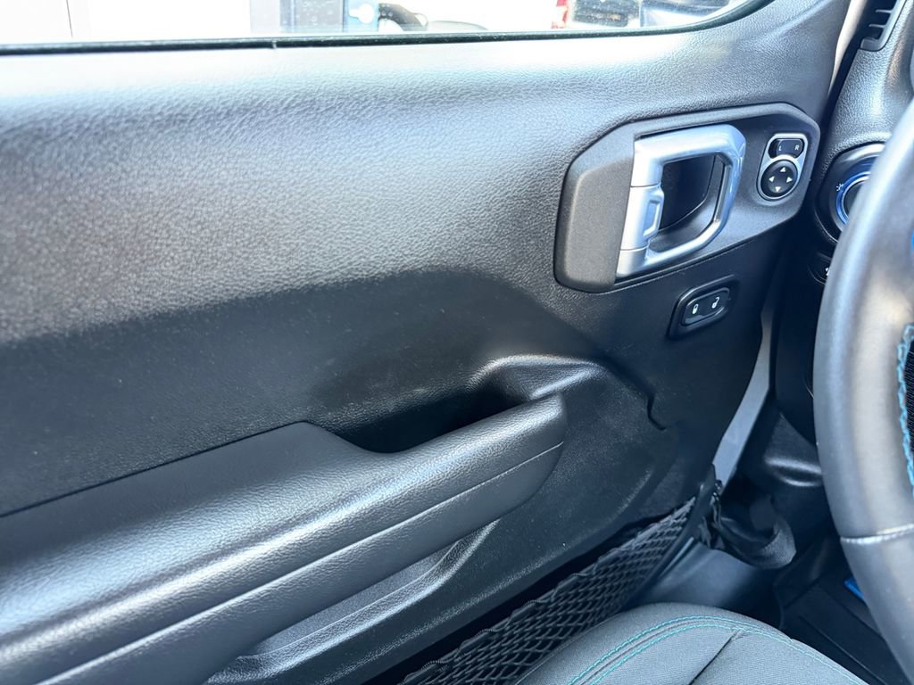 Used 2021 Jeep Wrangler Unlimited Rubicon 4xe image 11