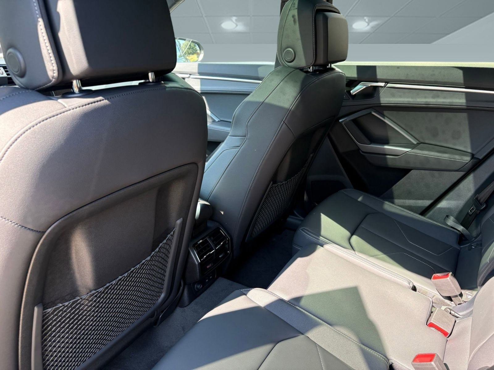 New 2025 Audi Q3 2.0T Premium image 22