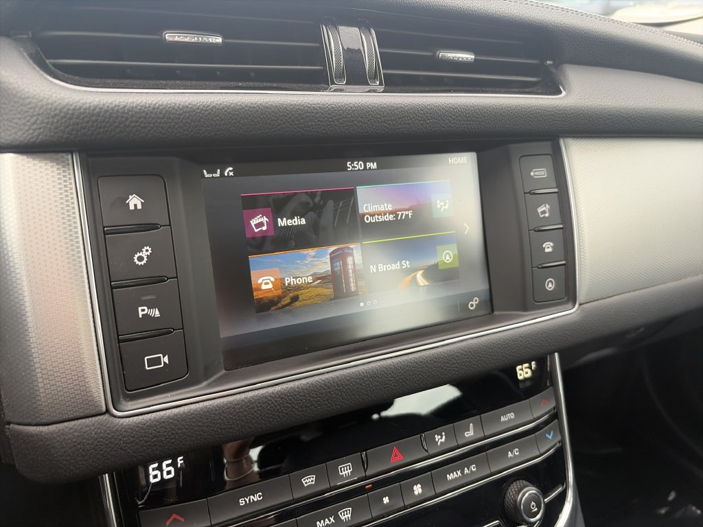 Used 2017 Jaguar XF Prestige AWD/4WD image 25