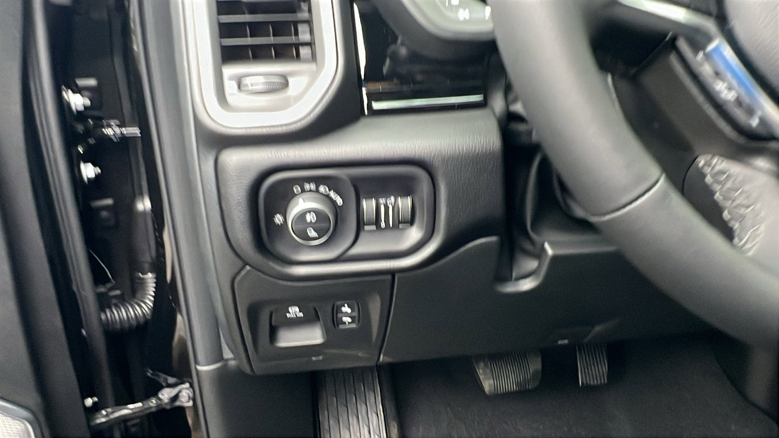 New 2026 RAM 1500 Laramie image 23