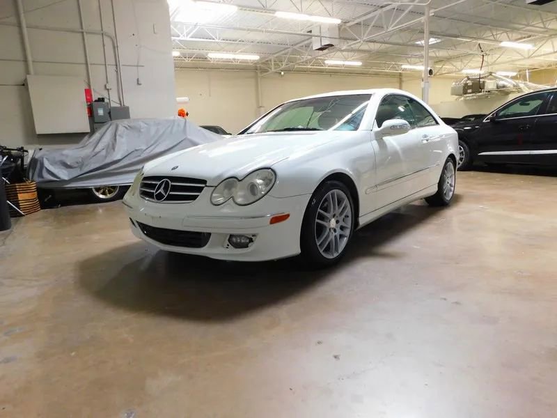 Used 2008 Mercedes-Benz CLK 350 Coupe image 1