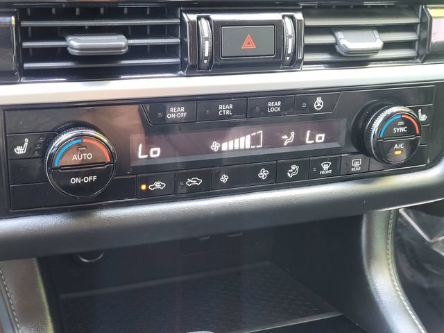 Used 2022 Nissan Pathfinder SL w/ SL Black Package FWD image 15
