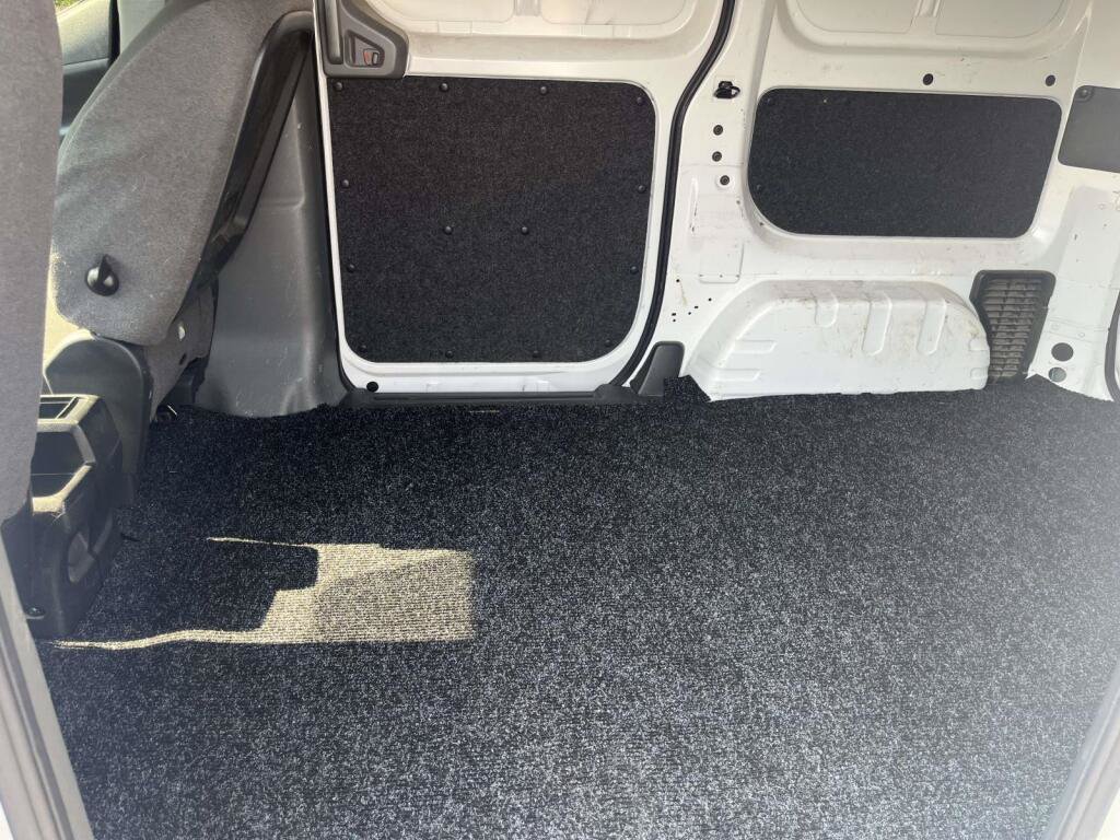 Used 2021 Nissan NV200 S FWD image 15