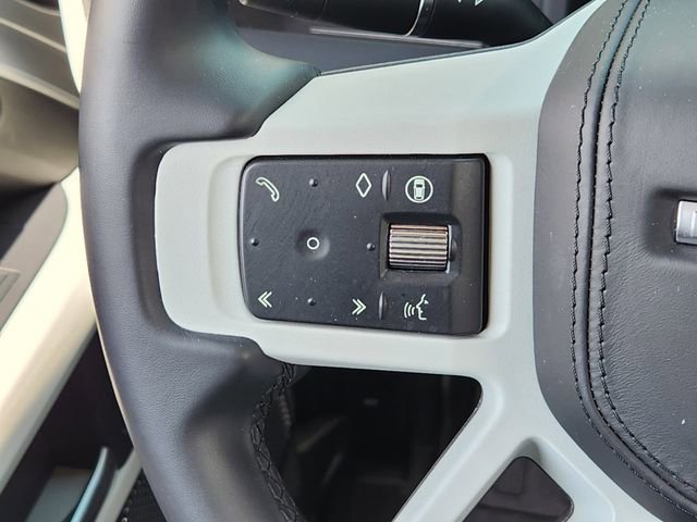 Used 2024 Land Rover Defender 90 X-Dynamic SE image 27
